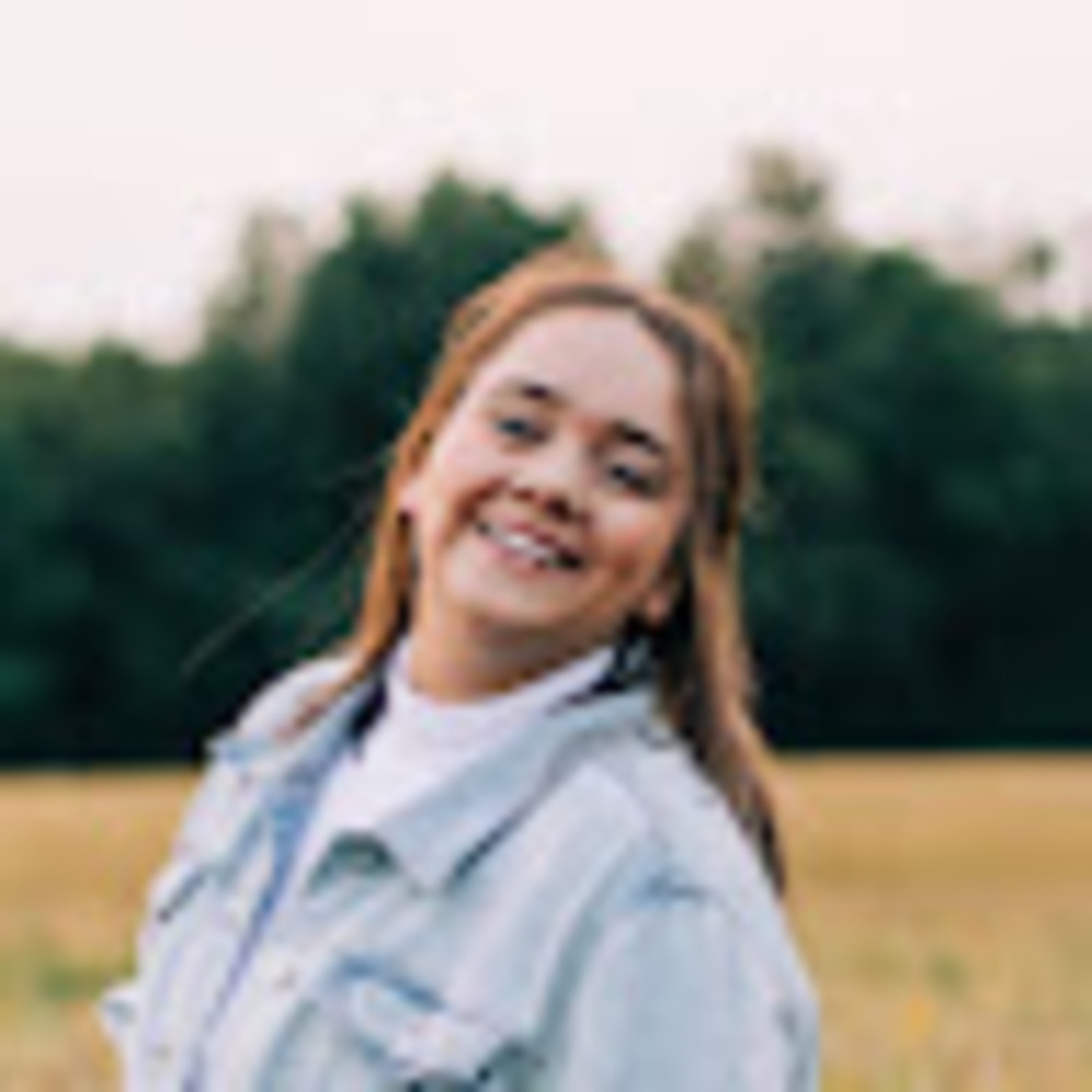 Meet your Posher, Chloe